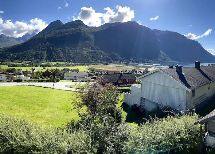 Apartment Grey Isfjorden